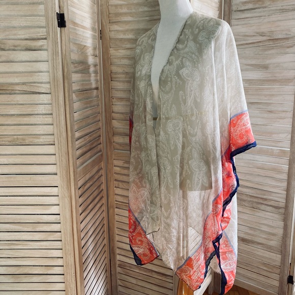 Floral Tunics - Picture 2 of 3